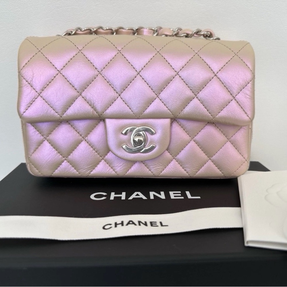 2021K CHANEL IRIDESCENT ROSE PINK MINI CLASSIC FLAP BAG SILVER HW RARE